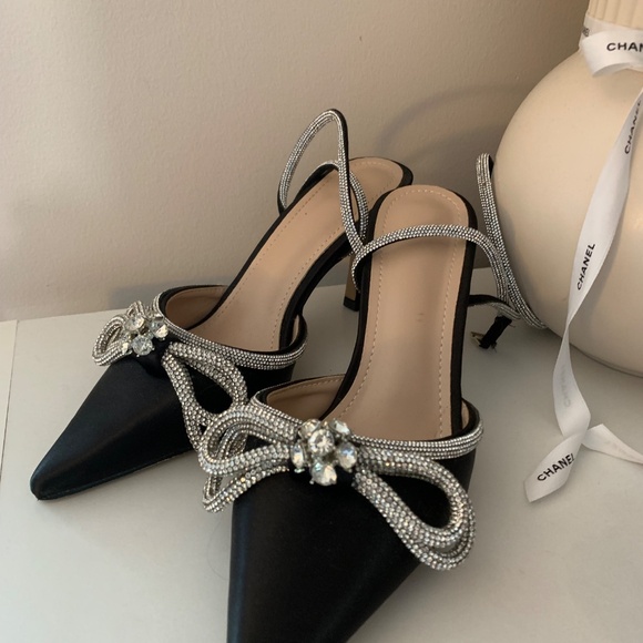 Crystal Bow Heels – Size 38 (EUR) - Picture 2 of 10